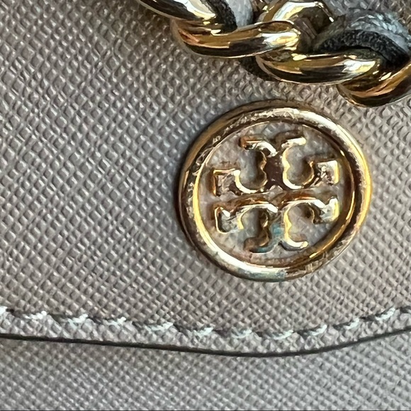 NWOT! Tory Burch Robinson Mini Convertible Crossbody/Shoulderbag in Gray Heron - Picture 16 of 16